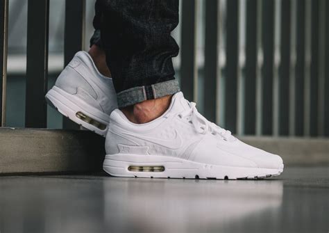 nike air max zero essential wit|nike air max essential men.